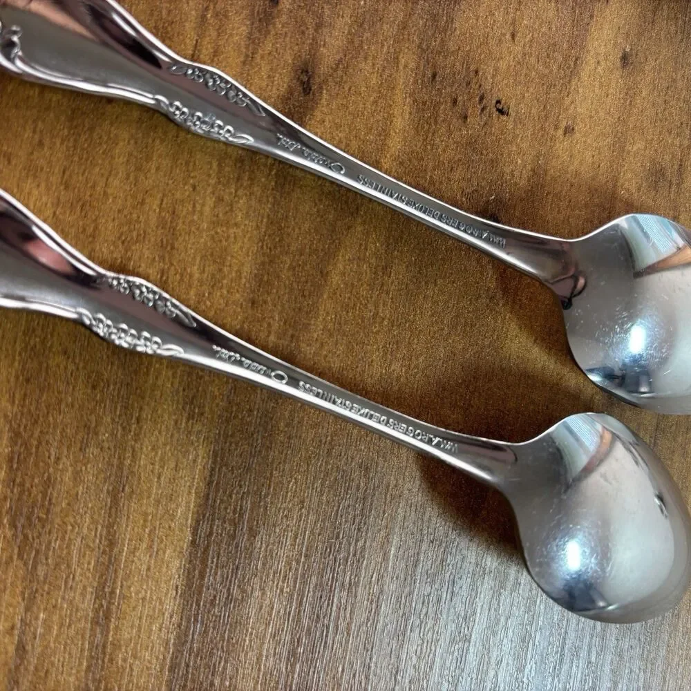 Oneida MANSFIELD 16 piece Deluxe Wm A Rogers Stainless Flatware Iced Tea Spoons